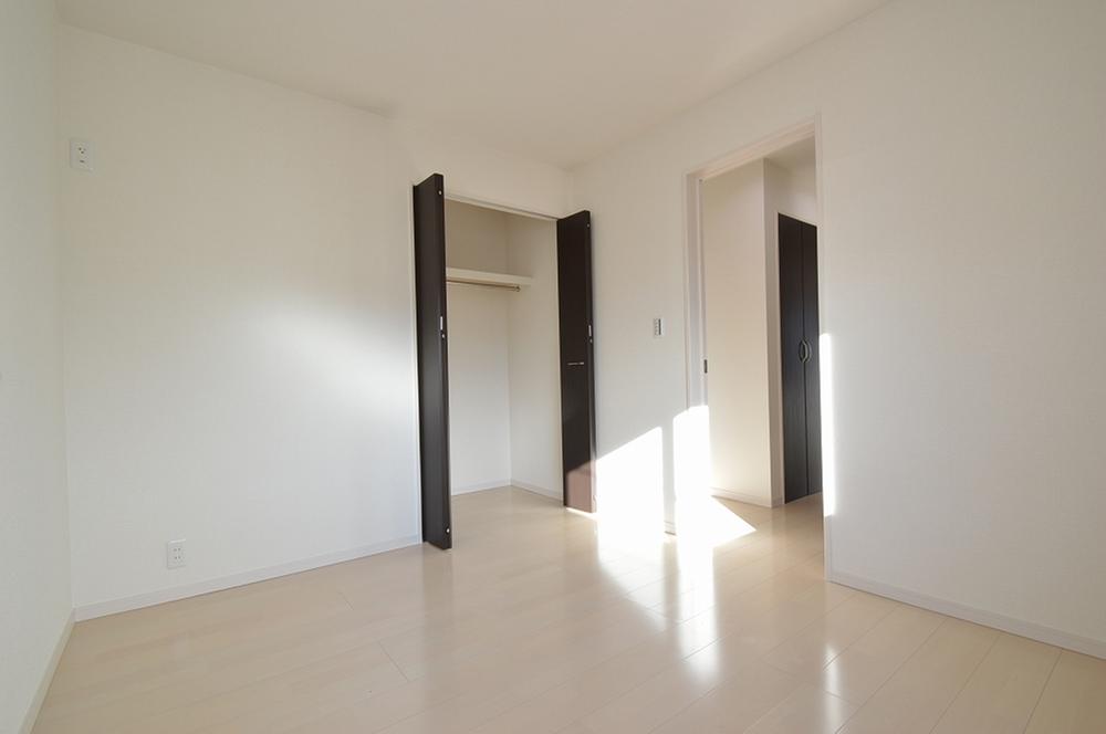 Non-living room. Indoor (12 May 2013) Shooting