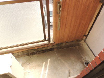 Balcony. Veranda Laundry Area