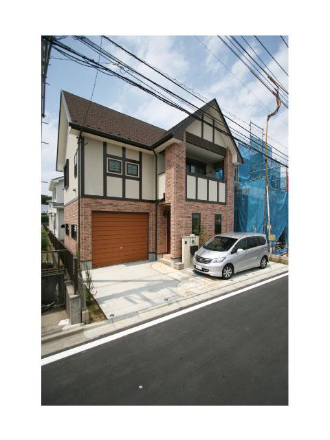 Building plan example (exterior photos). J-ECO specification building plan example