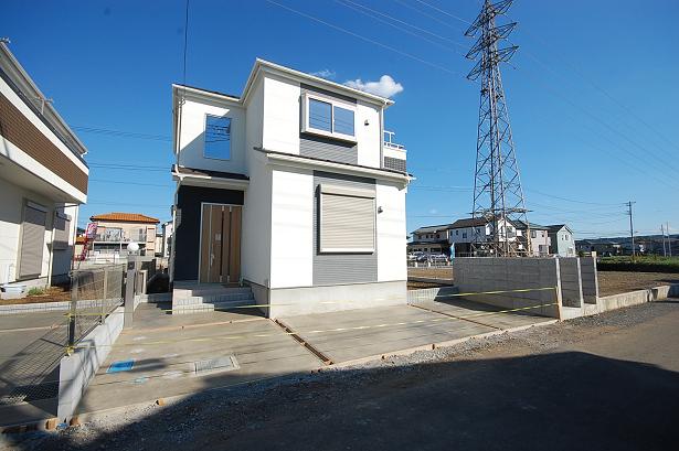 Local appearance photo. Local (10 May 2013) Shooting