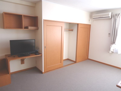 Receipt. Clothes storage also clean, large closet! 