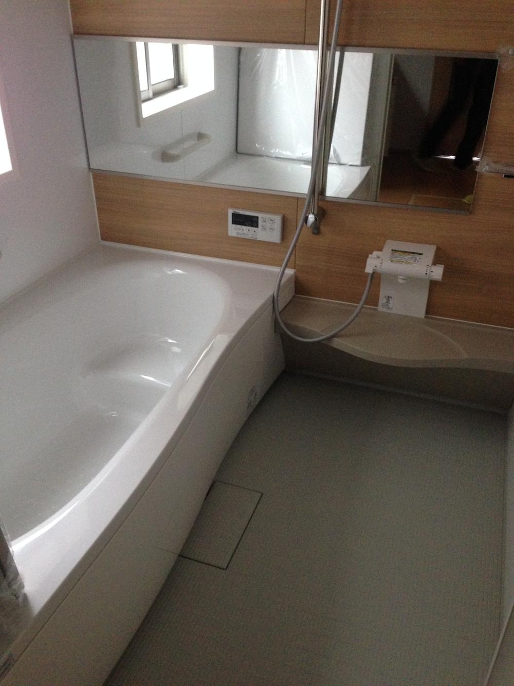 Same specifications photo (bathroom). Bathroom of the same specification