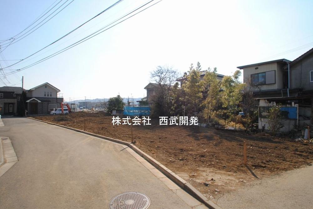 Local photos, including front road. Local (February 2013) Shooting