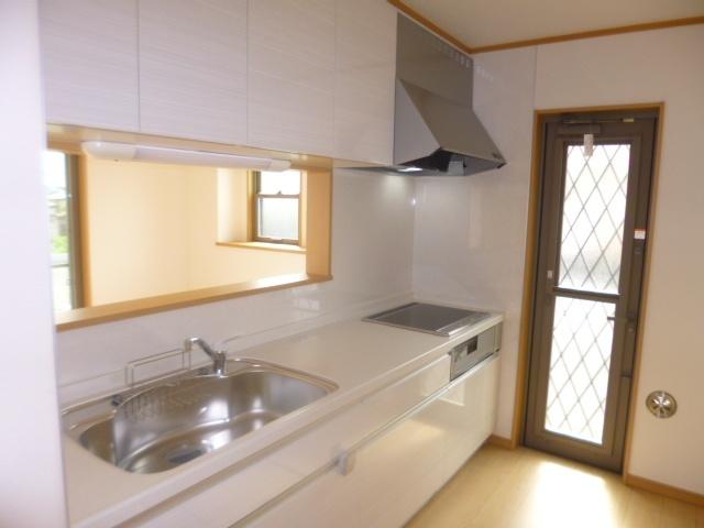 Same specifications photo (kitchen)
