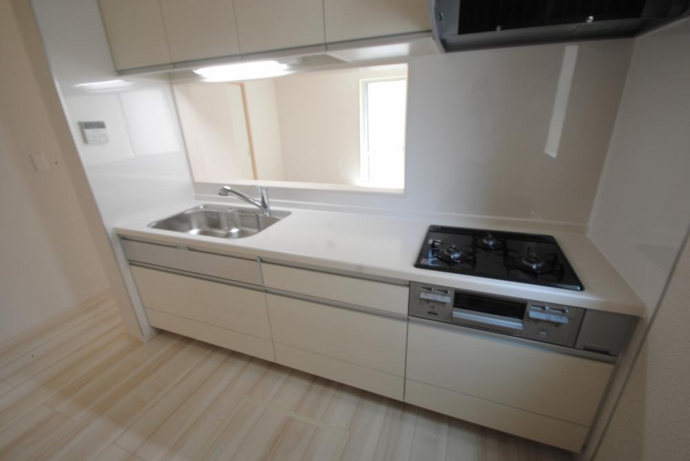 Kitchen. Same specifications