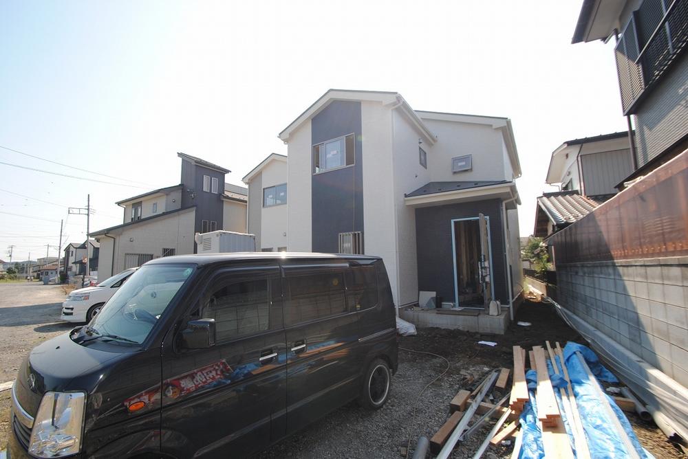 Local appearance photo. Local (10 May 2013) Shooting