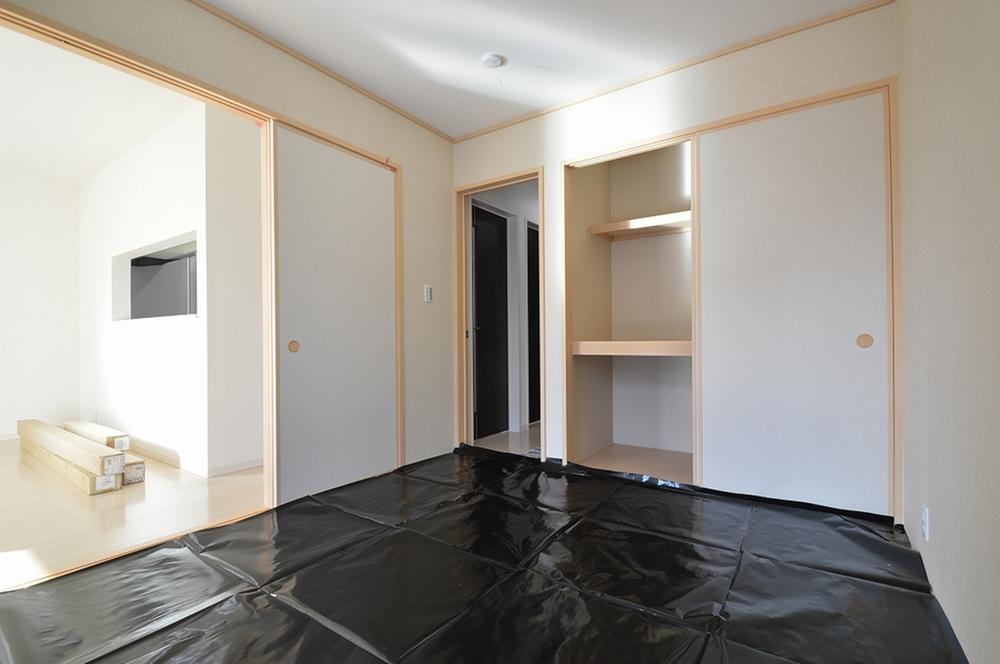 Non-living room. Indoor (12 May 2013) Shooting