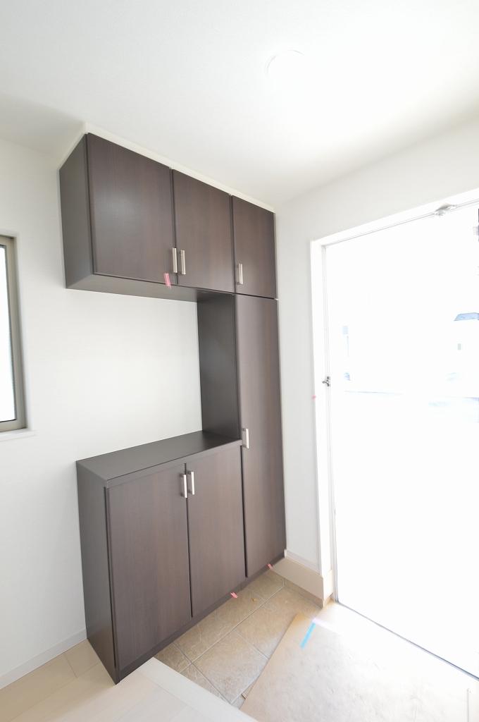 Entrance. Indoor (12 May 2013) Shooting