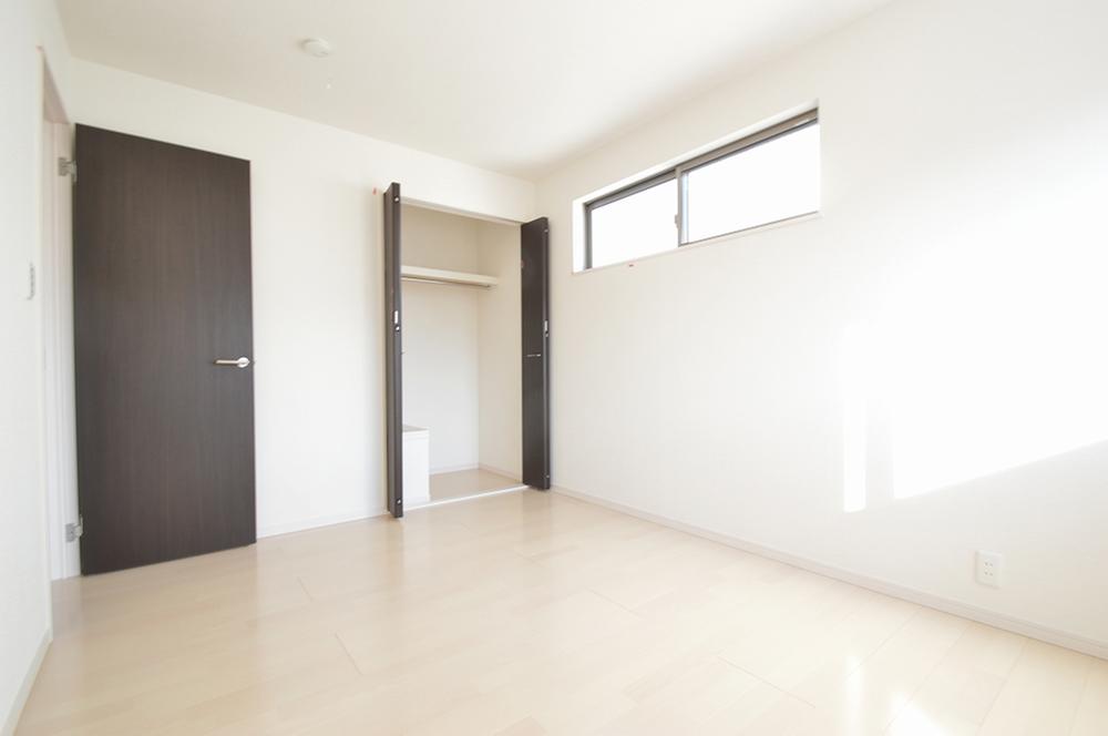 Non-living room. Indoor (12 May 2013) Shooting