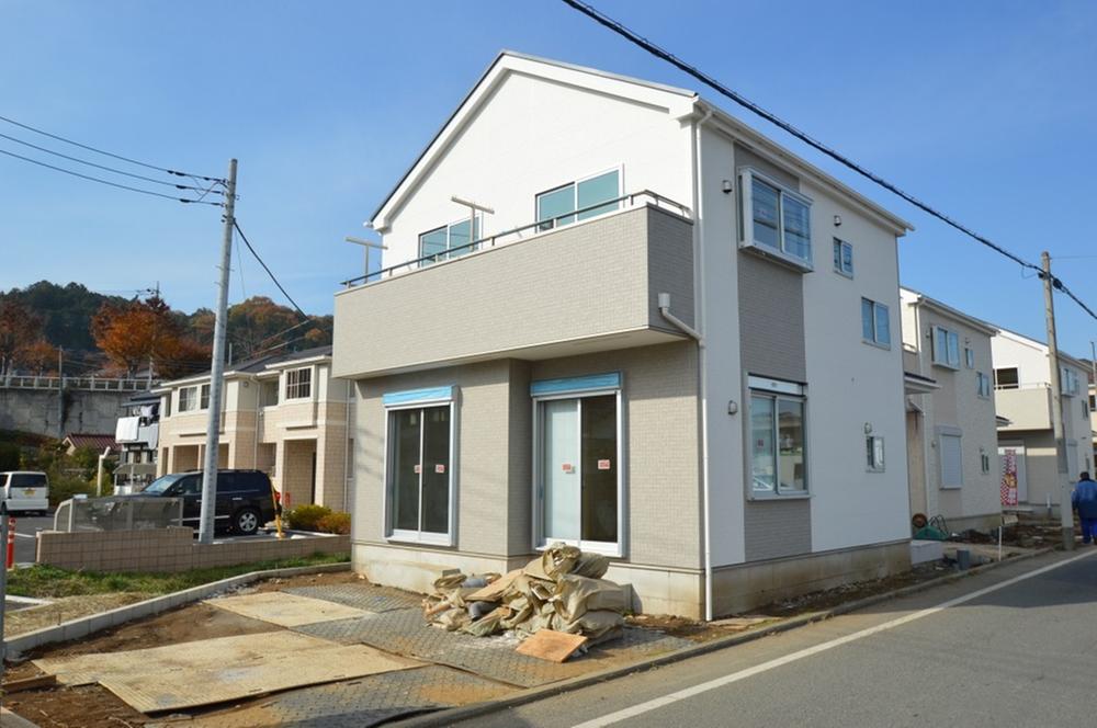 Local appearance photo. Local (12 May 2013) Shooting