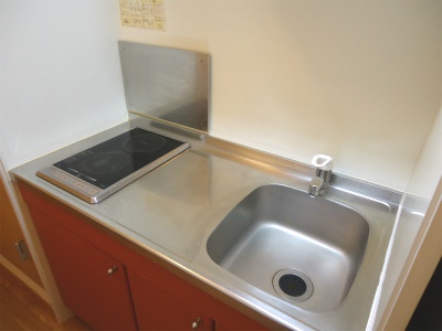 Kitchen. Is a two-burner electric stove clean Easy with a glass top ☆