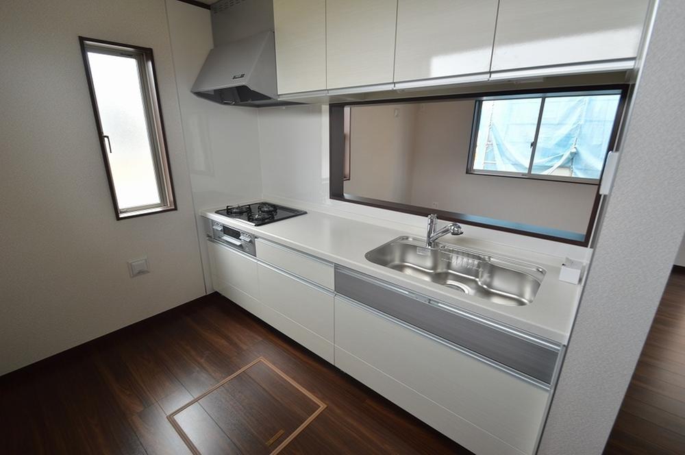 Kitchen. Room (August 2013) Shooting