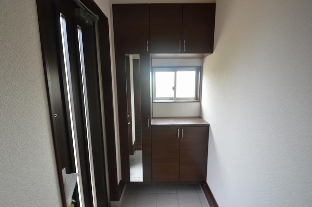 Entrance. Room (August 2013) Shooting