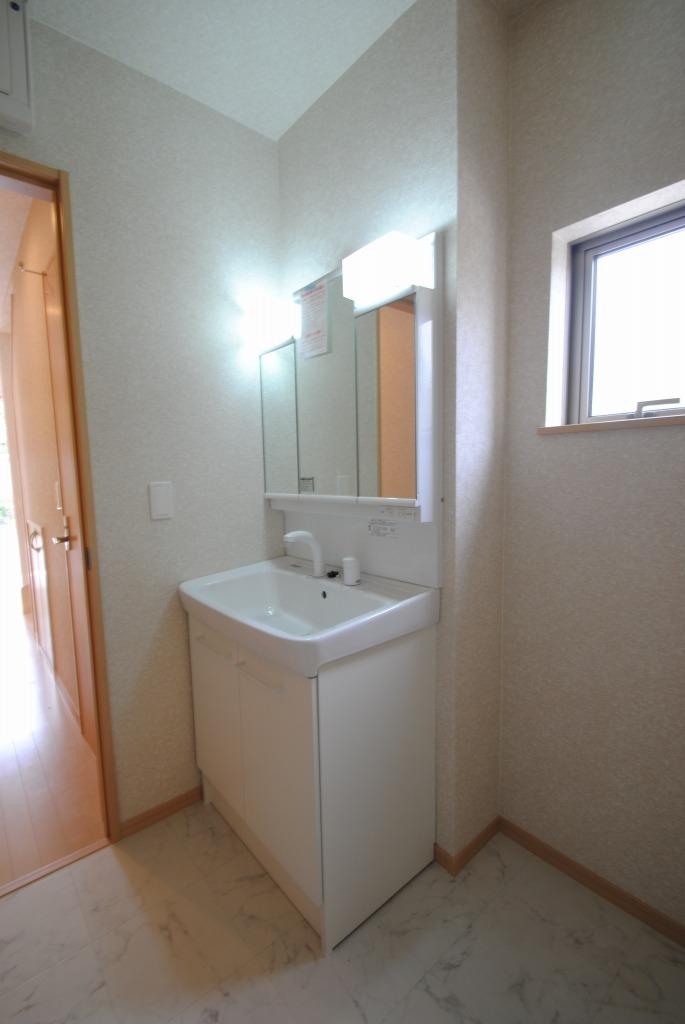 Wash basin, toilet. Same specifications