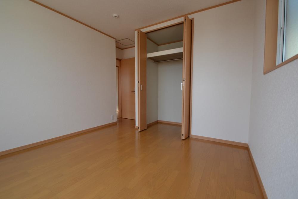 Same specifications photos (Other introspection). Same specifications