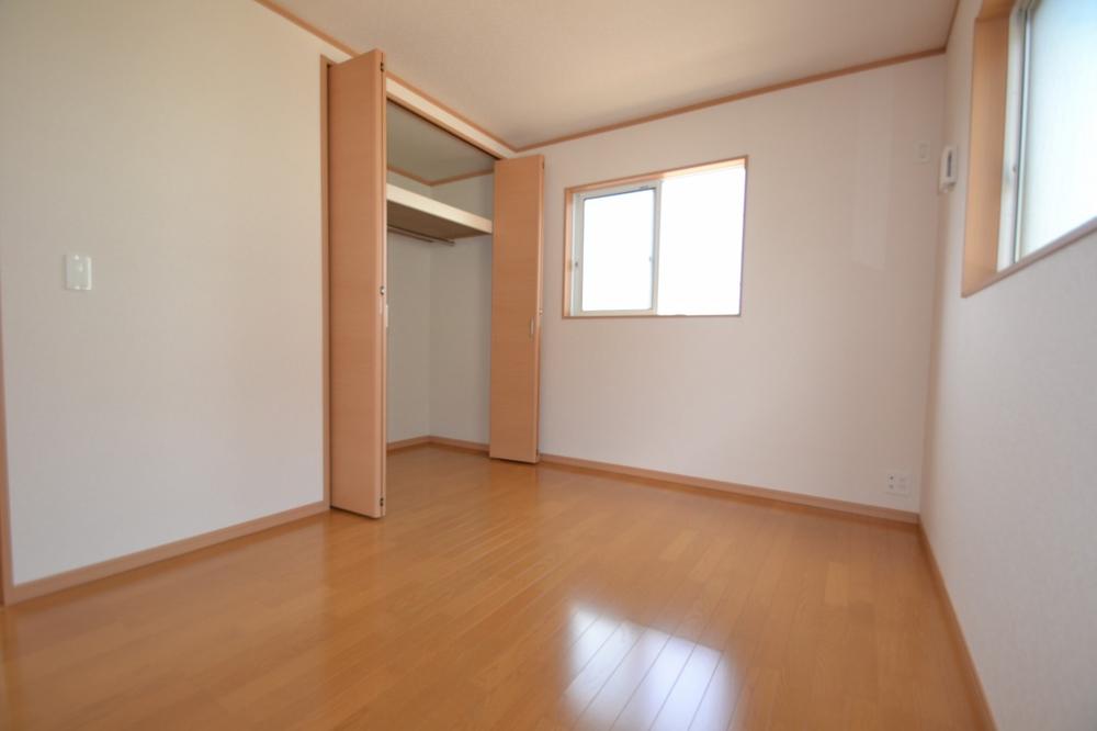 Same specifications photos (Other introspection). Same specifications