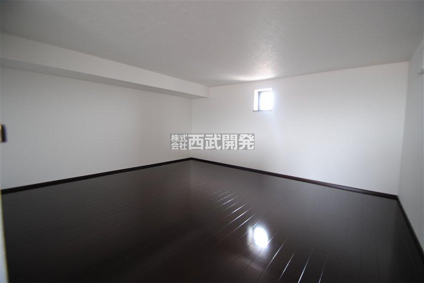 Same specifications photos (Other introspection). Same specifications