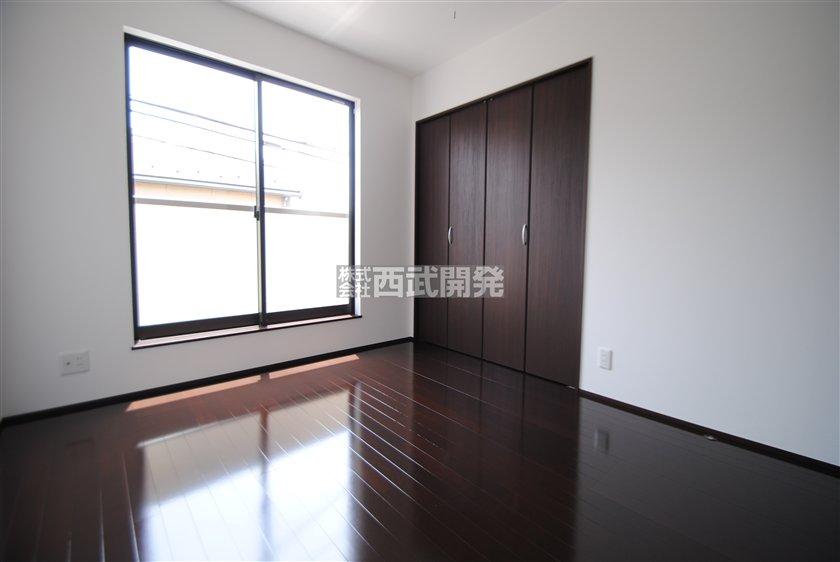 Same specifications photos (Other introspection). Same specifications