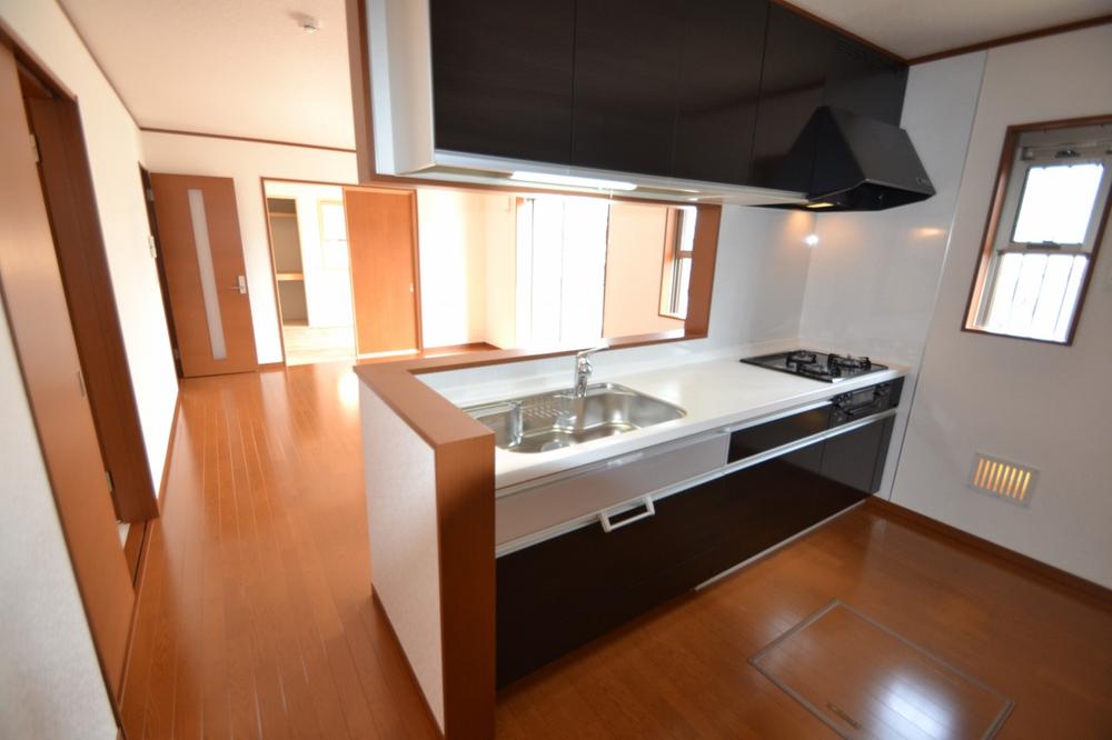 Kitchen. Same specifications