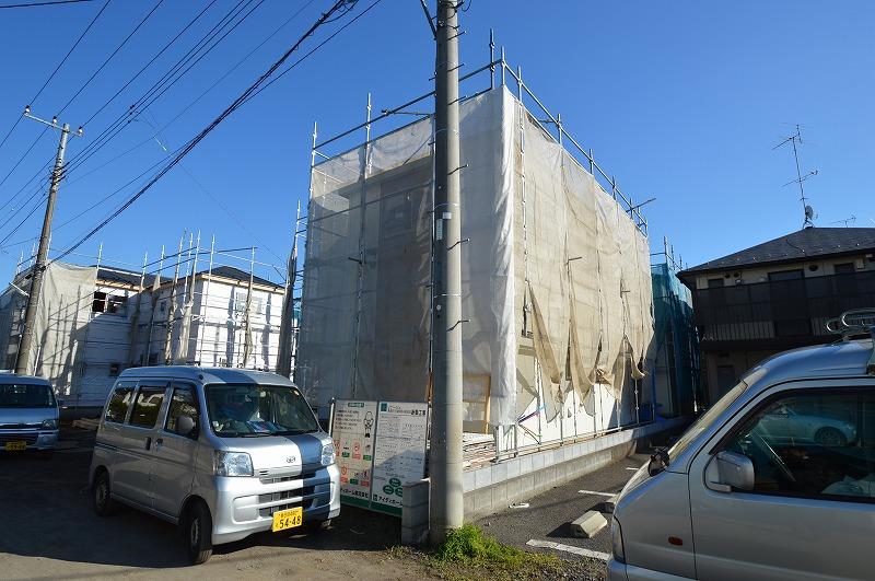 Local photos, including front road. Local (12 May 2013) Shooting