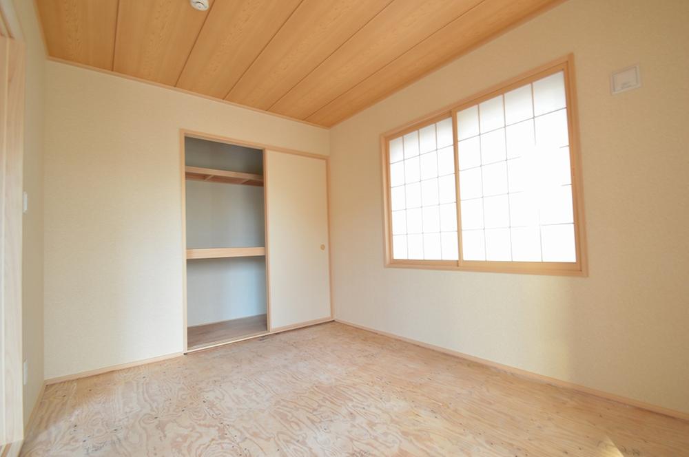 Non-living room. Indoor (12 May 2013) Shooting