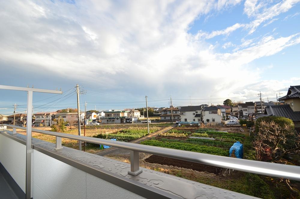 View photos from the dwelling unit. Local (12 May 2013) Shooting