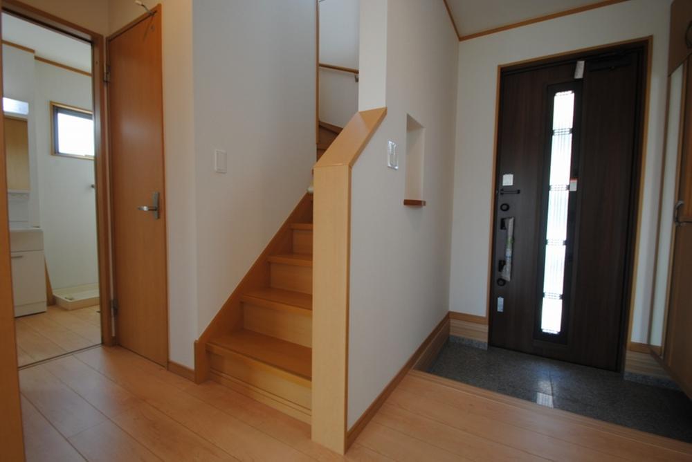 Entrance. Room (August 2013) Shooting