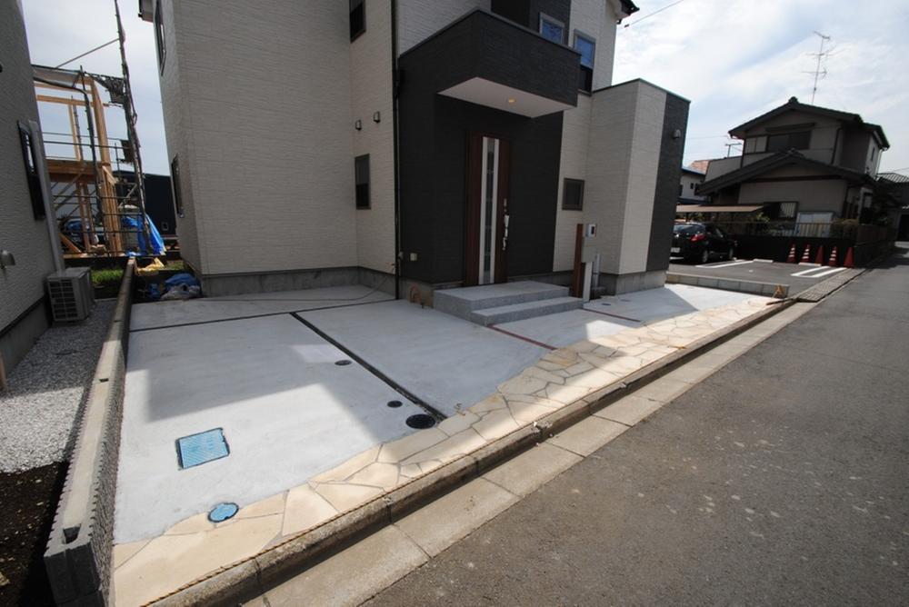 Parking lot. Room (August 2013) Shooting