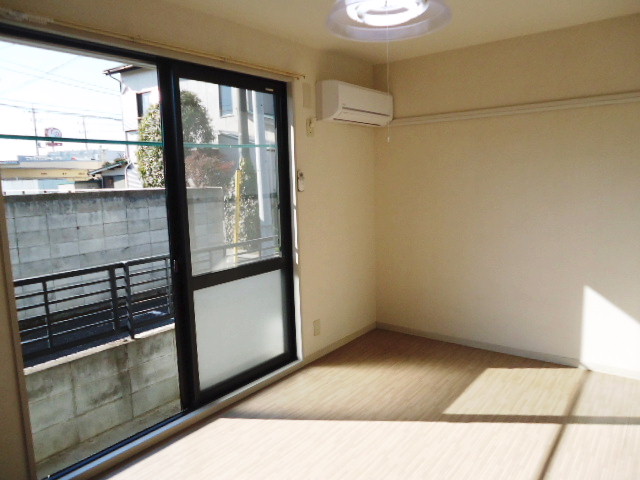 Living and room. Air-conditioned