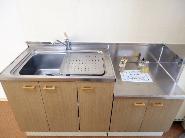 Kitchen. 2 lot gas stoves correspondence