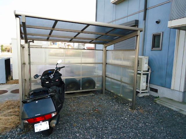 Other common areas. Bicycle-parking space