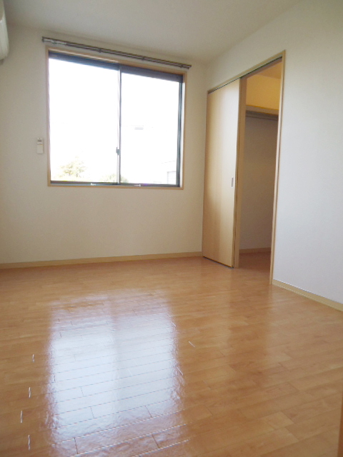 Other room space. Northern Room