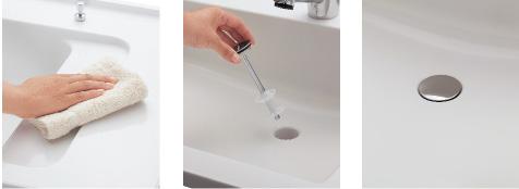 Other Equipment. Only the counter there is no seams and gaps wipe the Sasa' also dirty (photo left). Hair catcher Torinozokeru and Sasa' the trash, such as hair (center). There is no gap between the cleaning was difficult was borderless drainage groove (on the right in the photo)