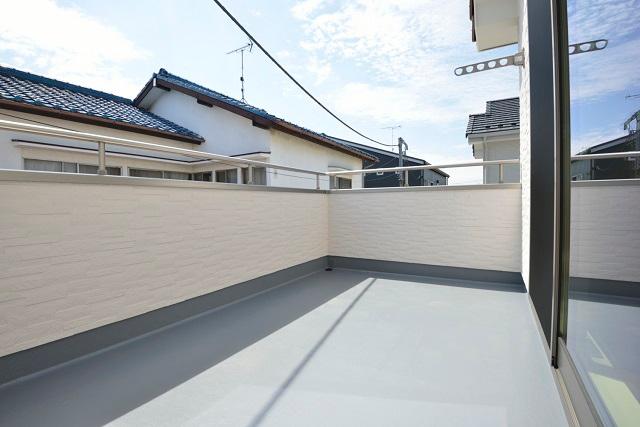 Balcony. Well per sun, Laundry also Jose Ease. 