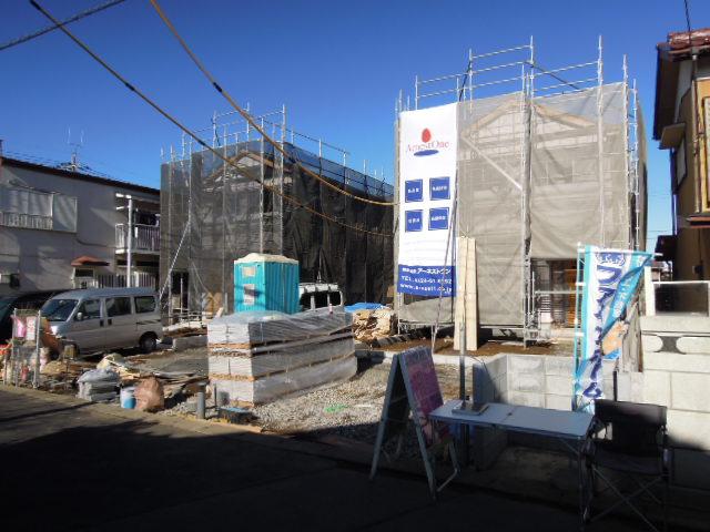 Local appearance photo. Local (12 May 2013) Shooting