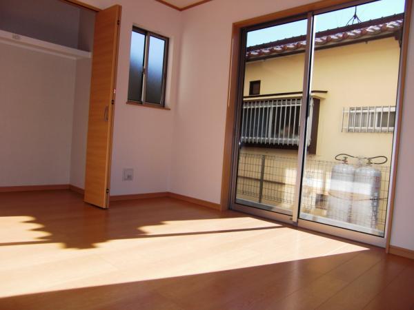 Non-living room. 1 Kaiyoshitsu 6 Pledge