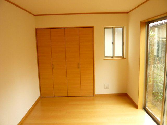 Non-living room. First floor 6 Pledge