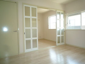 Living and room. It can also will be used widely by connecting with DK. 