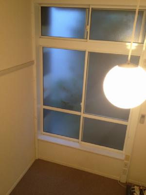 Living and room. With lighting equipment