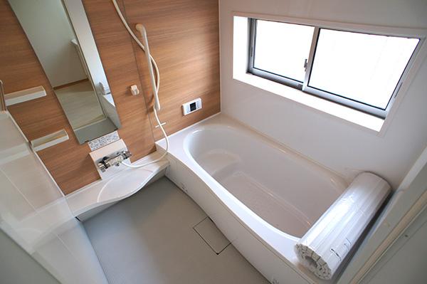 Bathroom. Indoor (12 May 2013) Shooting