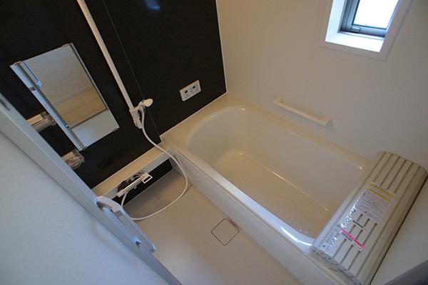 Bathroom. Indoor (11 May 2013) Shooting