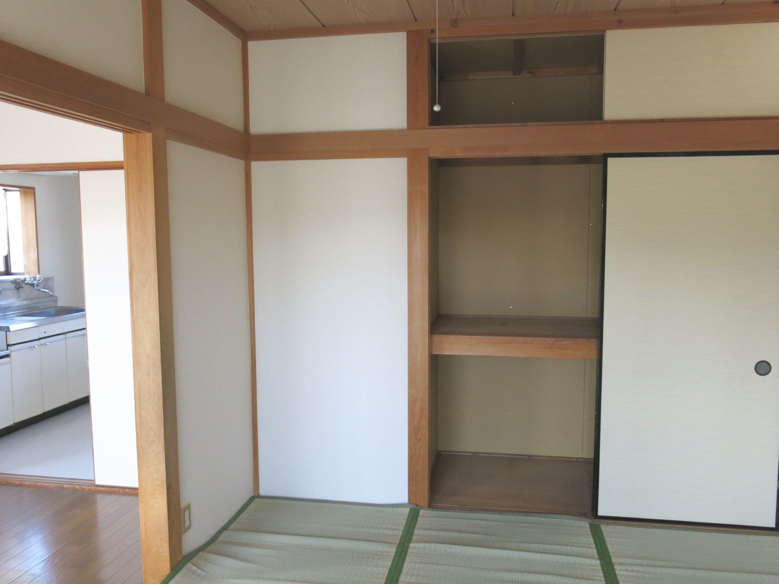 Other room space. Japanese-style room of bright