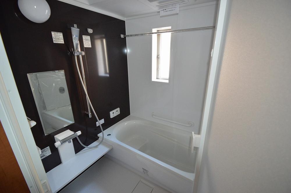 Bathroom. Indoor (12 May 2013) Shooting