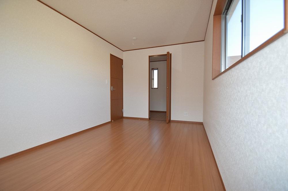 Non-living room. Indoor (12 May 2013) Shooting