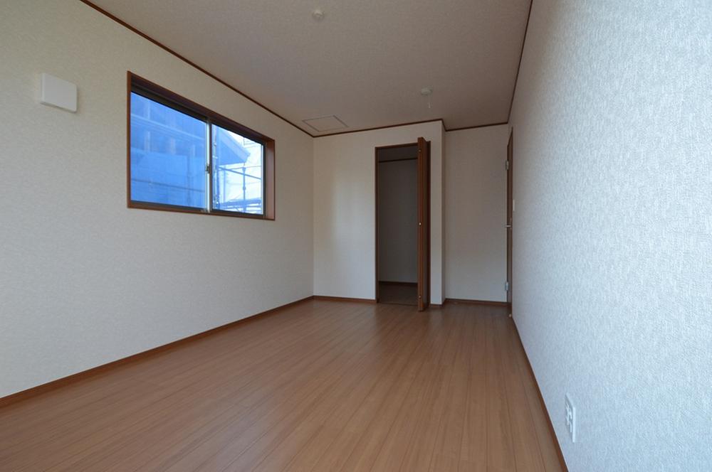 Non-living room. Indoor (12 May 2013) Shooting