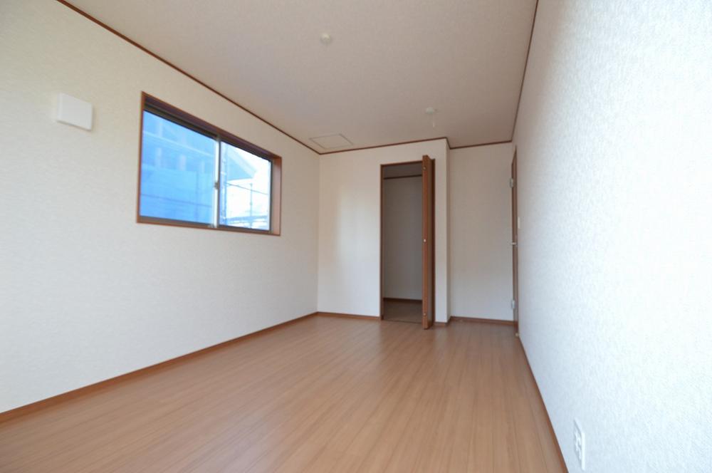 Non-living room. Indoor (12 May 2013) Shooting