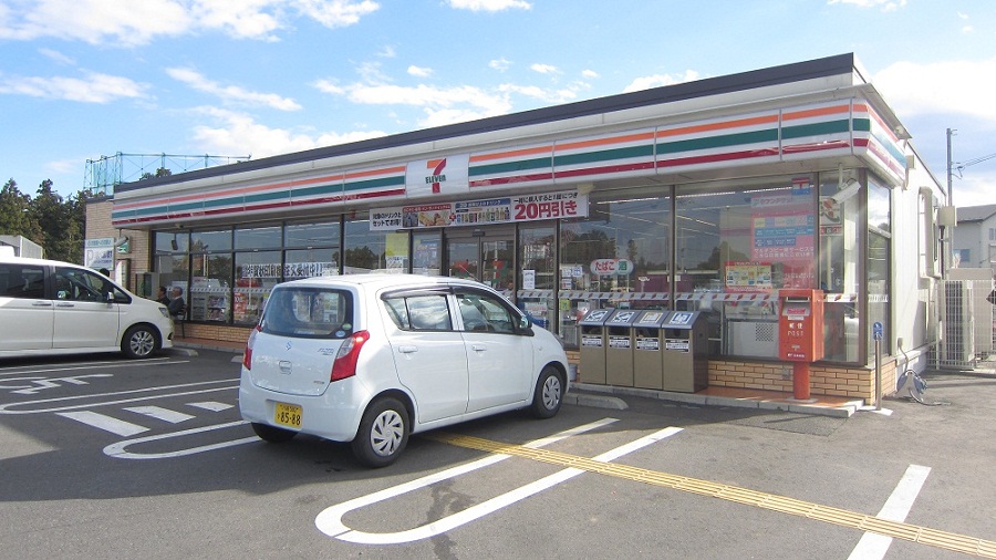 Convenience store. Seven-Eleven Hidaka bypass store up (convenience store) 1069m