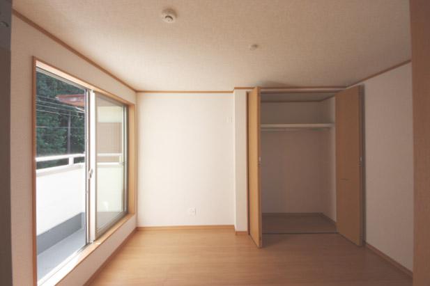 Non-living room. Room of the second floor living room (2013 September shooting).