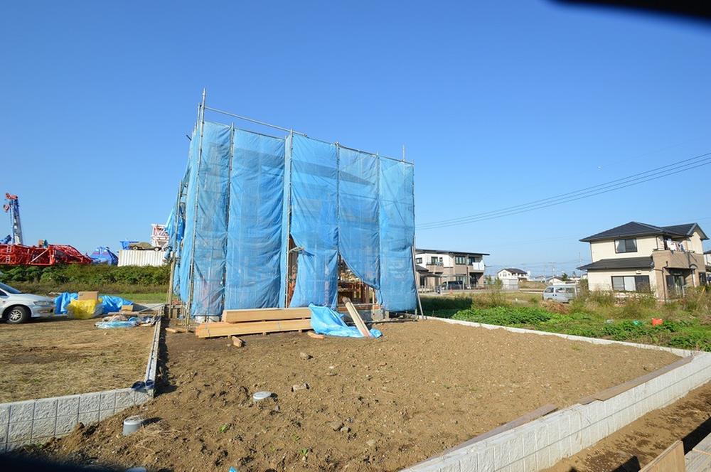 Local appearance photo. Local (11 May 2013) Shooting