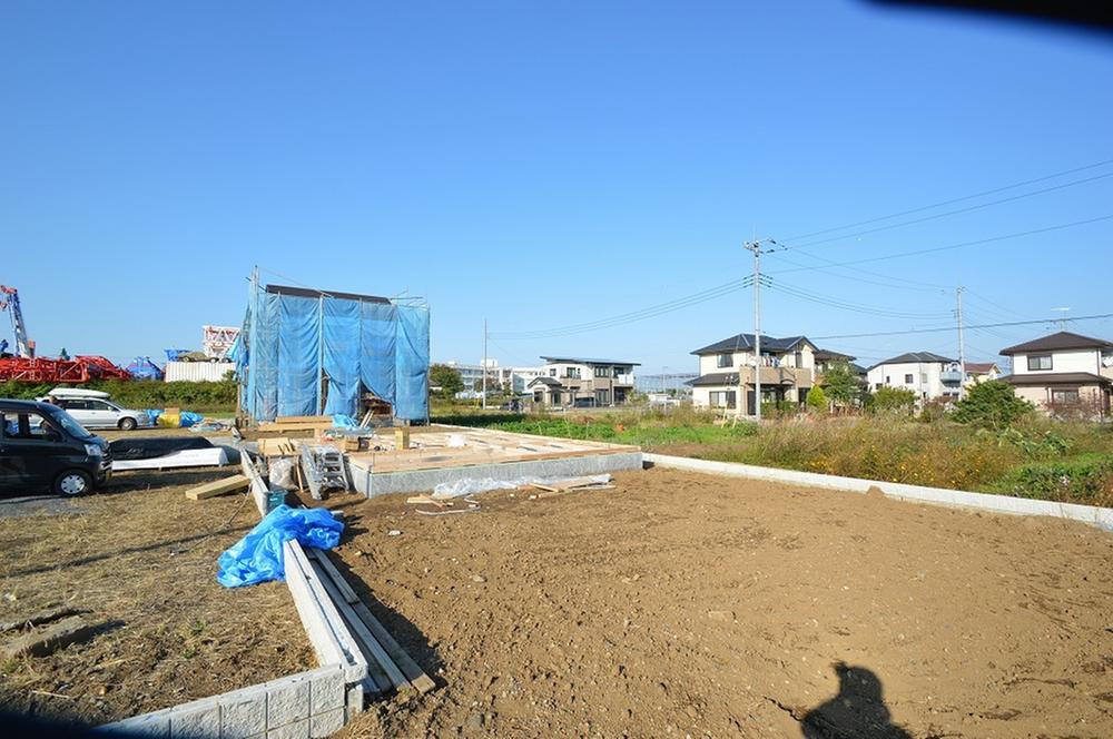 Local appearance photo. Local (11 May 2013) Shooting